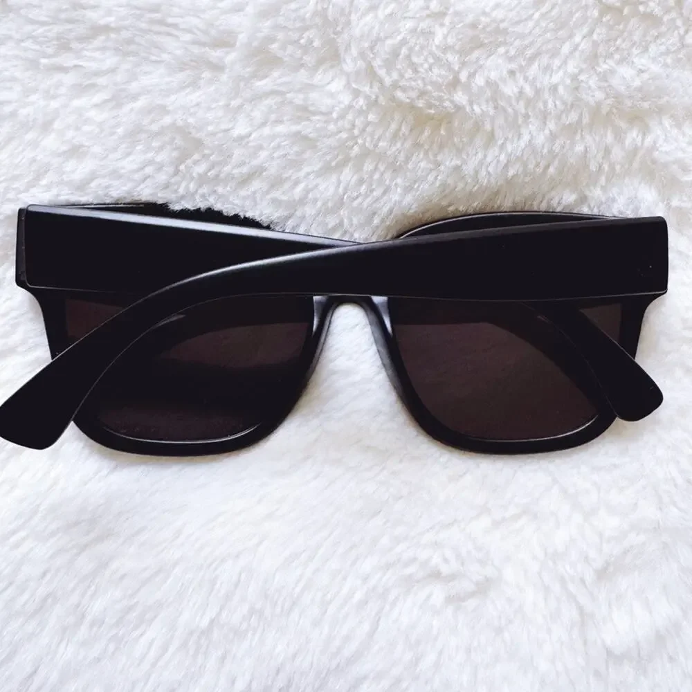 Julia Black W/ Mirror Lenses Square Sunglasses